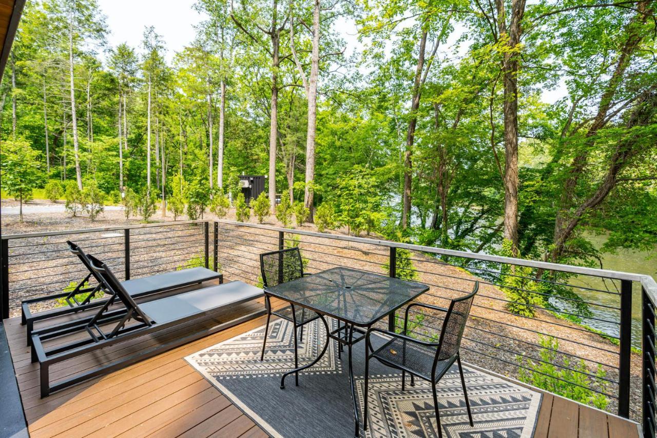 Riverside Tiny Cabin W Hot Tub, Fire Pit, & Kayaks Rileyville Екстер'єр фото