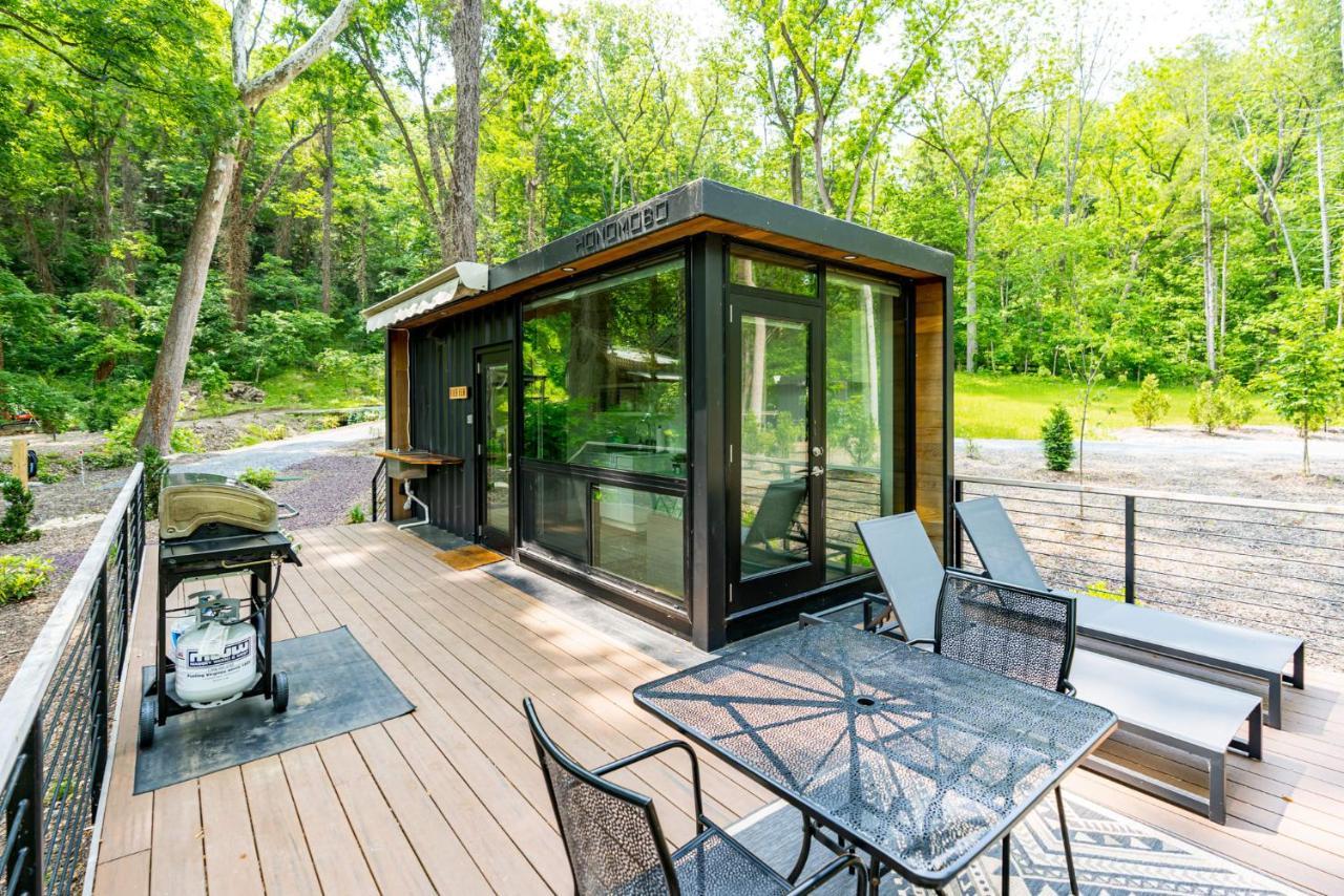 Riverside Tiny Cabin W Hot Tub, Fire Pit, & Kayaks Rileyville Екстер'єр фото