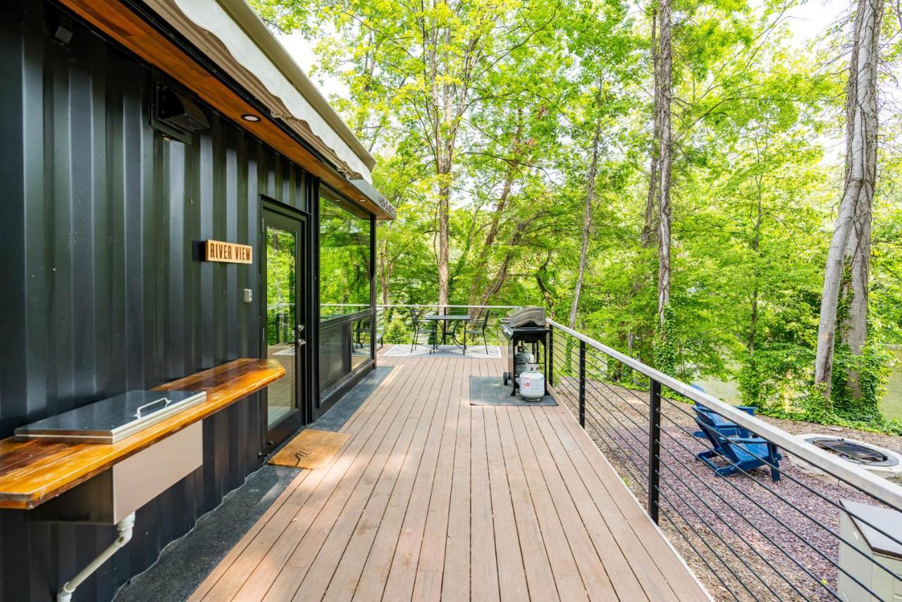 Riverside Tiny Cabin W Hot Tub, Fire Pit, & Kayaks Rileyville Екстер'єр фото