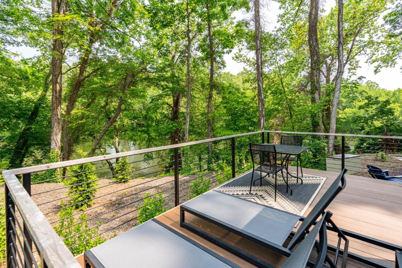 Riverside Tiny Cabin W Hot Tub, Fire Pit, & Kayaks Rileyville Екстер'єр фото